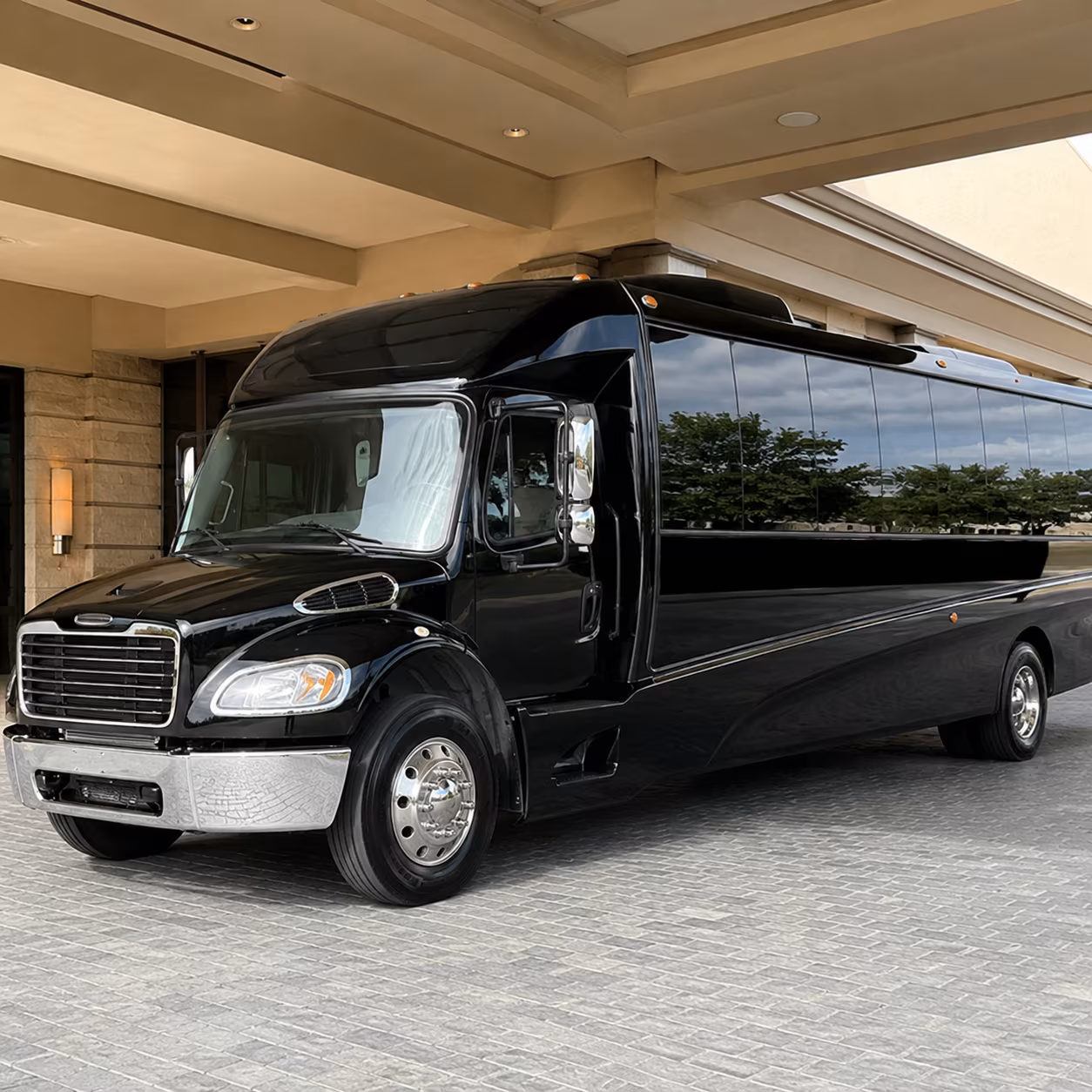 miramar 20 passenger minibus